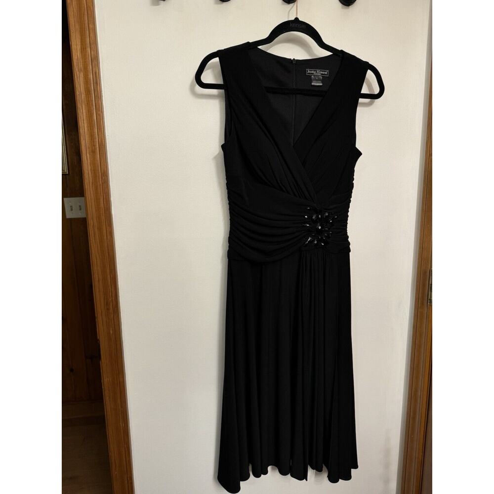 Jessica Howard Black Formal Dress Sleeveless Beaded VNeck Knee Length ALine W 8